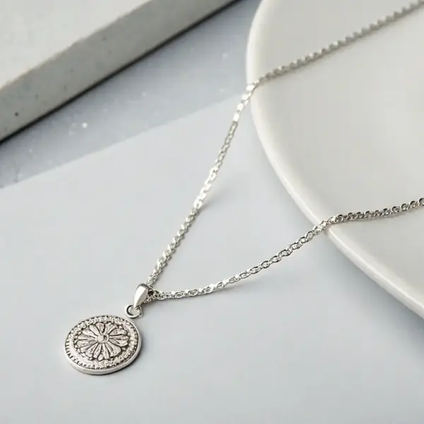 音符ペンダントネックレス